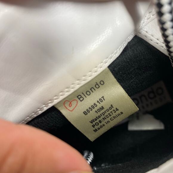 Blondo Chrissy White Ankle Booties Waterproof Womens Size 10 - Picture 7 of 7